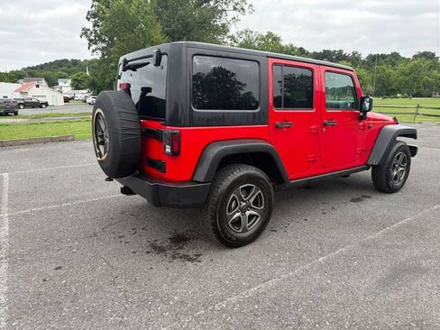 Used 2017 Jeep Wrangler Unlimited Rubicon w/ Connectivity Group AWD/4WD image 6