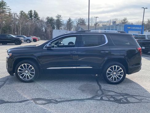 Used 2023 GMC Acadia Denali w/ Denali Technology Package AWD/4WD image 4