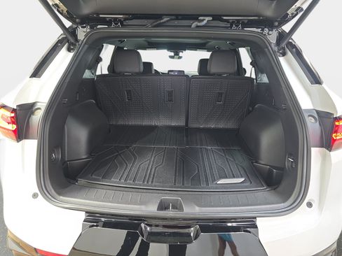 Used 2025 Chevrolet Blazer RS w/ Driver Confidence II Package FWD image 28