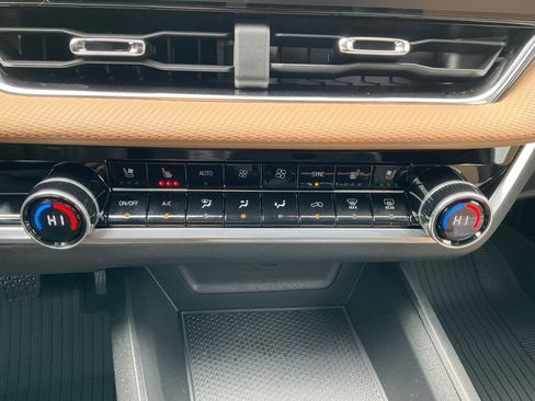 New 2026 Chevrolet Equinox ACTIV w/ Convenience Package III image 22