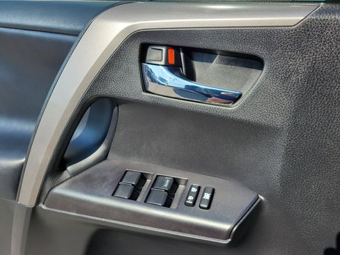 Used 2018 Toyota RAV4 XLE w/ Plus Extra Value Package FWD image 24