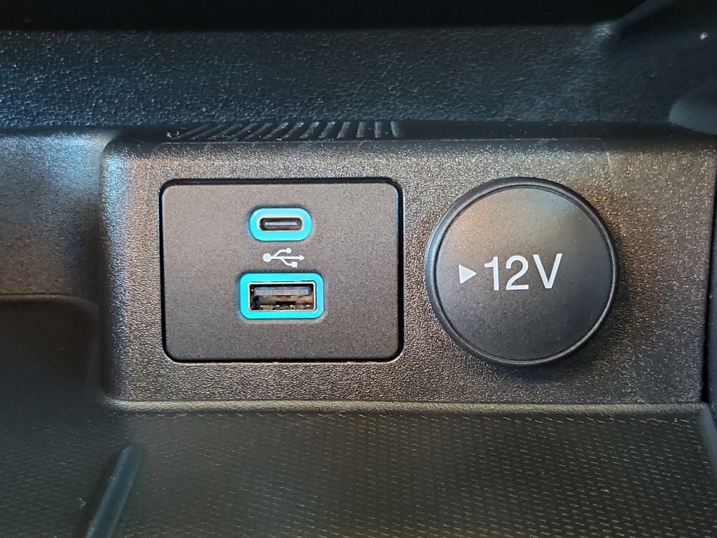 Used 2023 Ford Escape Active AWD/4WD image 31