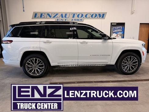 Used 2024 Jeep Grand Cherokee L Summit AWD/4WD image 1