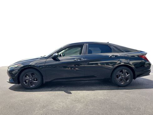Used 2022 Hyundai Elantra SEL FWD image 5