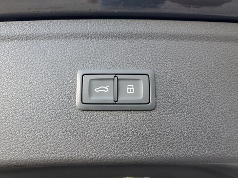 Used 2018 Audi Q5 Premium Plus w/ Premium Plus Package image 16