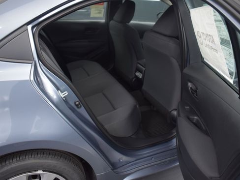 Used 2025 Toyota Corolla LE image 10