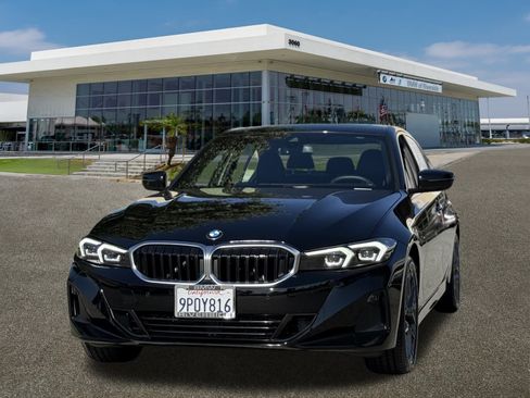 Used 2025 BMW 330i Sedan w/ Convenience Package image 5