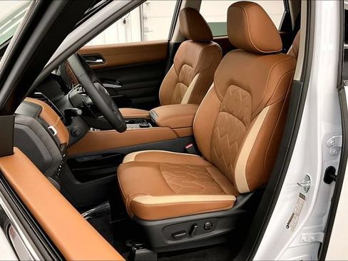 New 2026 Nissan Pathfinder Platinum w/ Cargo Package AWD/4WD image 9