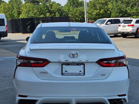 Used 2024 Toyota Camry SE FWD image 6