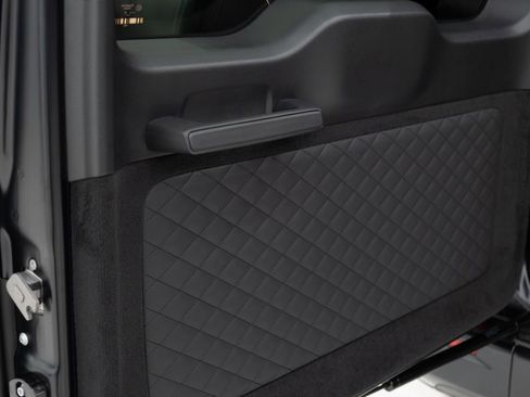 Used 2025 Mercedes-Benz G 63 AMG 4MATIC image 34