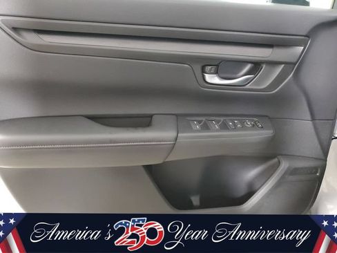Used 2025 Honda CR-V EX image 16