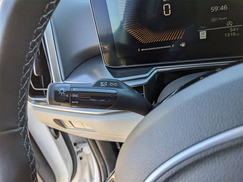 Certified 2025 Kia Sorento S w/ Panoramic Sunroof Package image 32