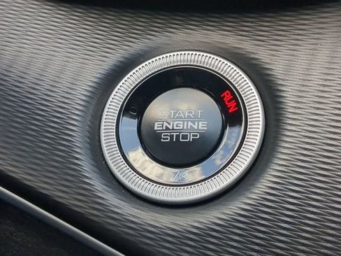 Used 2024 Jeep Grand Cherokee Laredo AWD/4WD image 33