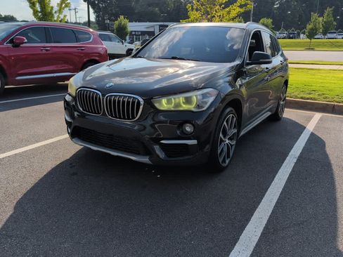 Used 2017 BMW X1 xDrive28i AWD/4WD image 1