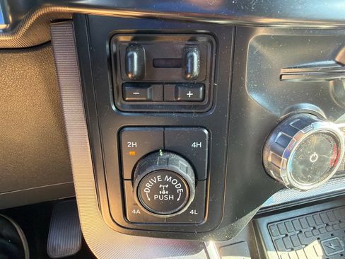 Used 2025 Ford F150 Platinum w/ Equipment Group 702A High AWD/4WD image 32