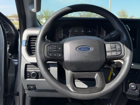 Used 2024 Ford F250 XL AWD/4WD image 34