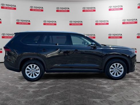 Certified 2025 Toyota Grand Highlander AWD image 4
