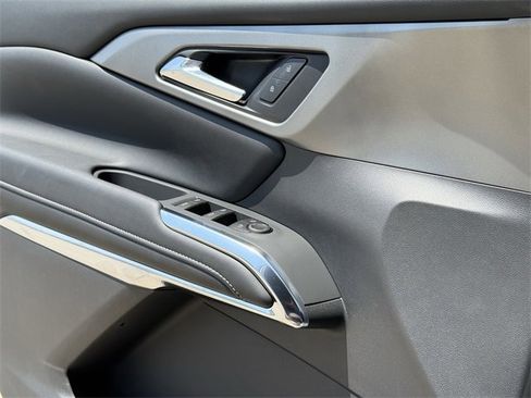 New 2026 Chevrolet Traverse LT w/ Driver Confidence Package image 21