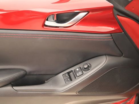 Used 2019 MAZDA MX-5 Miata Grand Touring image 19
