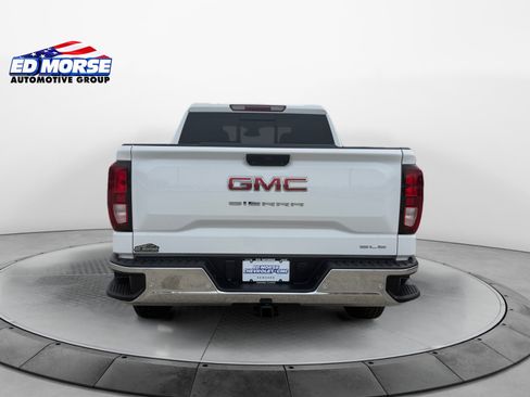 New 2025 GMC Sierra 1500 SLE w/ Preferred Package AWD/4WD image 4