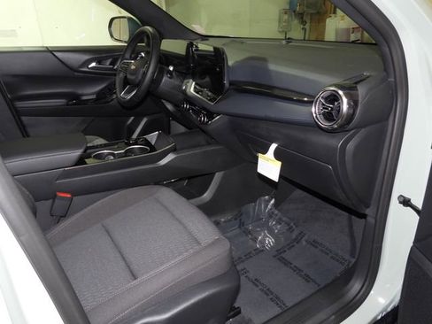 New 2026 Chevrolet Equinox LT AWD/4WD image 42