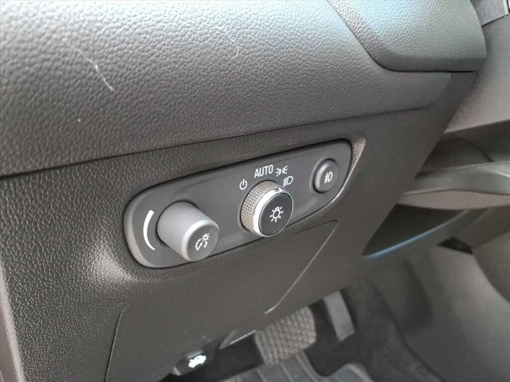 Used 2023 Buick Encore GX Select w/ Experience Buick Package FWD image 21
