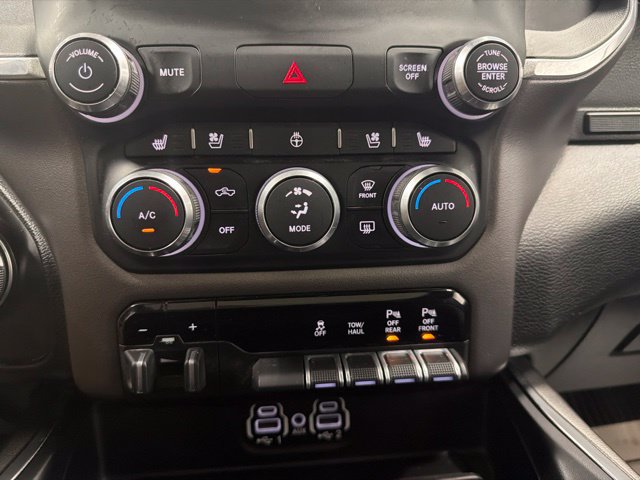 Used 2020 RAM 1500 Laramie w/ Sport Appearance Package AWD/4WD image 30