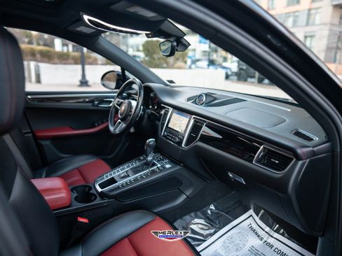 Used 2018 Porsche Macan Sport Edition image 15