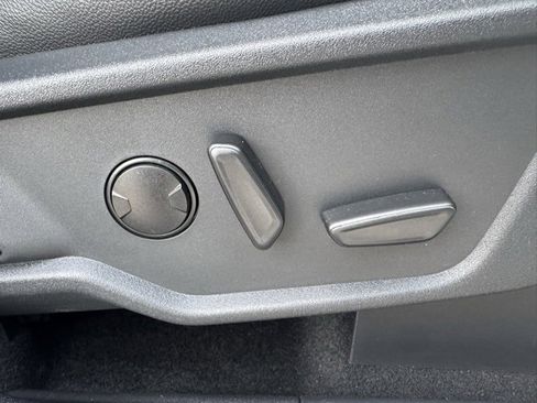 Used 2025 Ford Bronco Badlands image 35