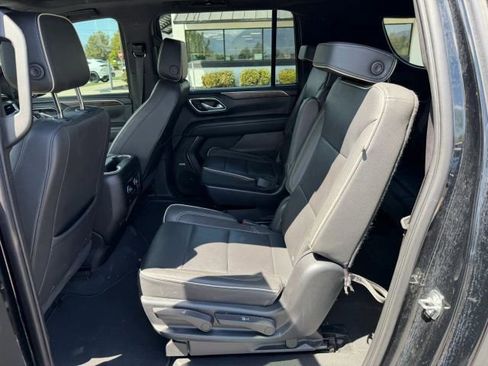 Used 2023 Chevrolet Suburban Premier AWD/4WD image 15