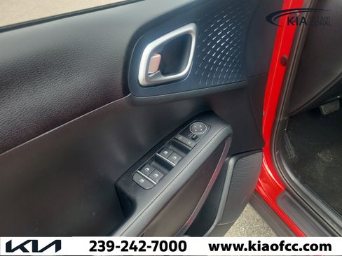 Used 2025 Kia Soul EX FWD image 24