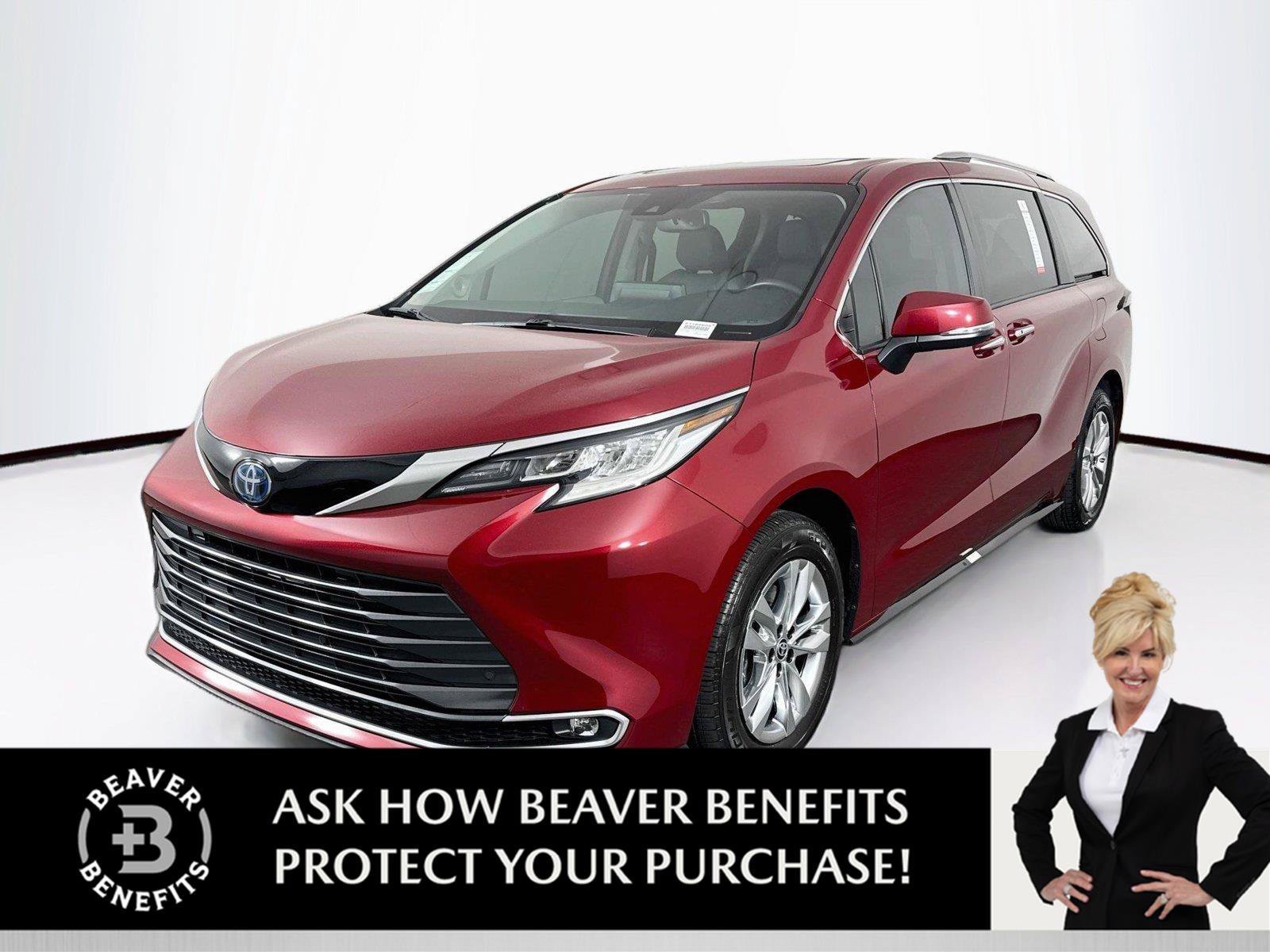 Used 2023 Toyota Sienna Limited FWD image 1