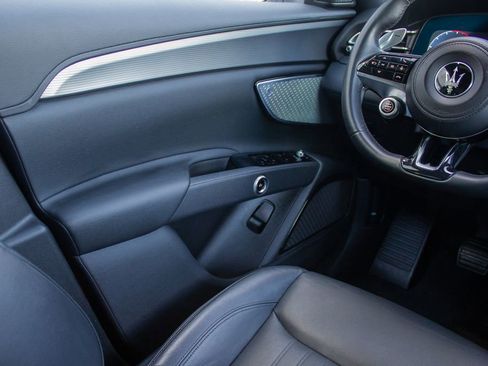 Used 2023 Maserati Grecale GT AWD/4WD image 19