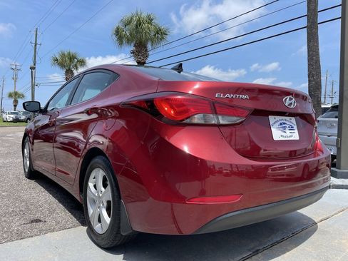 Used 2016 Hyundai Elantra Sedan FWD image 4