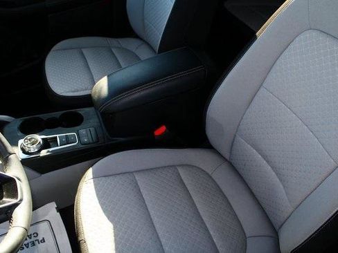 Used 2024 Ford Escape Active image 4