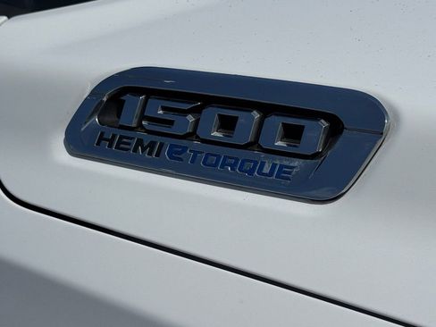 Used 2021 RAM 1500 Big Horn RWD image 16