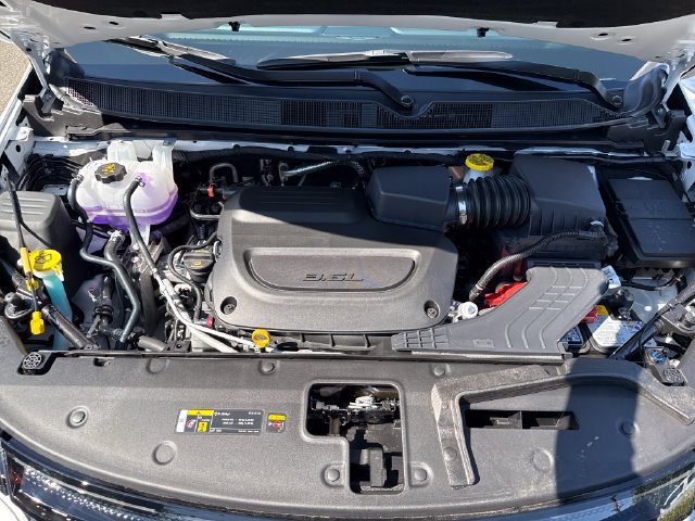 New 2027 Chrysler Pacifica Select AWD/4WD image 28