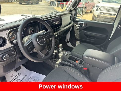 Used 2025 Jeep Wrangler Unlimited Sport AWD/4WD image 13