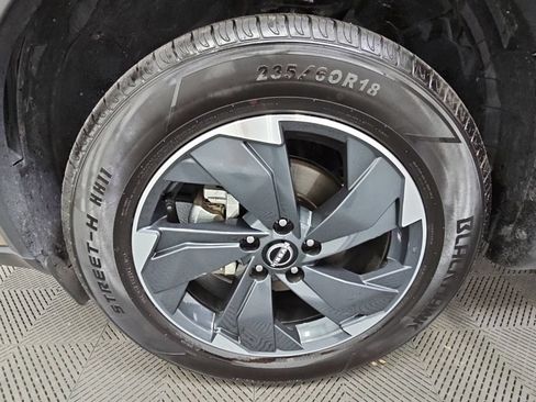 Used 2025 Nissan Rogue SV AWD/4WD image 42