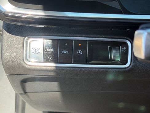 Used 2024 Buick Envision Preferred AWD/4WD image 23