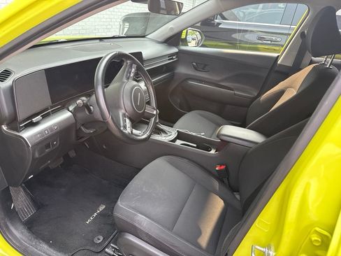 Used 2024 Hyundai Kona SEL FWD image 11