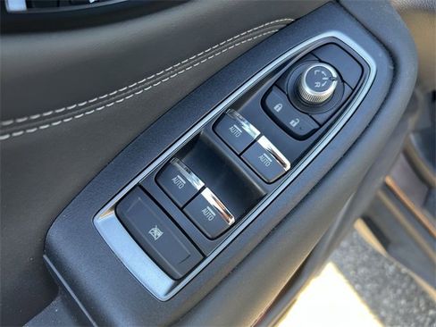 Used 2020 Subaru Outback Limited image 13