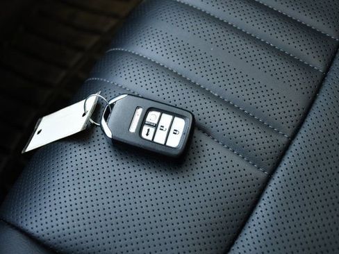 Used 2021 Honda Accord Touring image 21