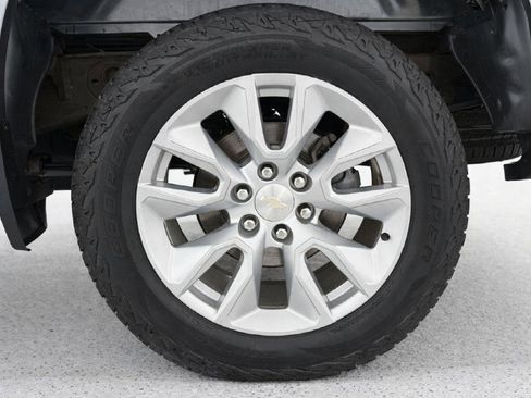 Used 2019 Chevrolet Silverado 1500 Custom w/ Custom Value Package image 28