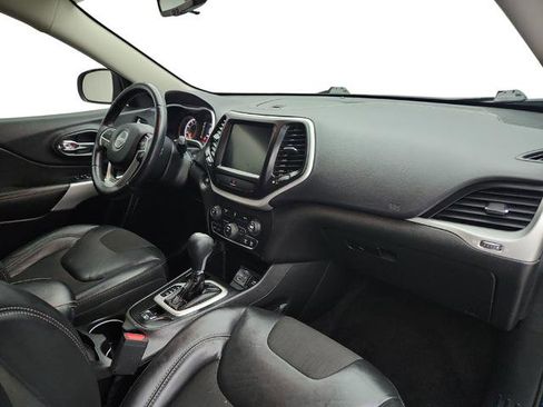 Used 2018 Jeep Cherokee Latitude Plus image 20