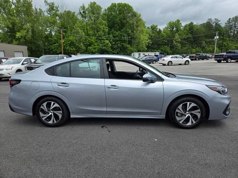 Used 2025 Subaru Legacy Premium AWD/4WD image 8