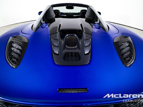 Used 2025 McLaren Artura Spider image 29