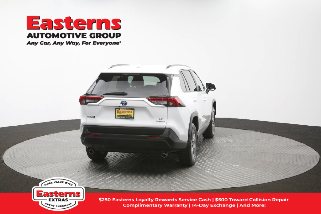 Used 2023 Toyota RAV4 LE AWD/4WD image 38