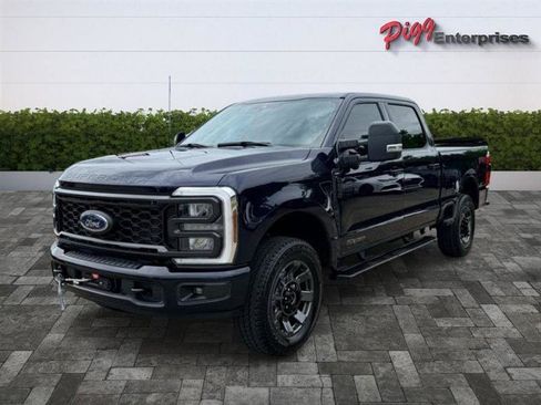 Used 2024 Ford F250 Lariat w/ Sport Appearance Package AWD/4WD image 4