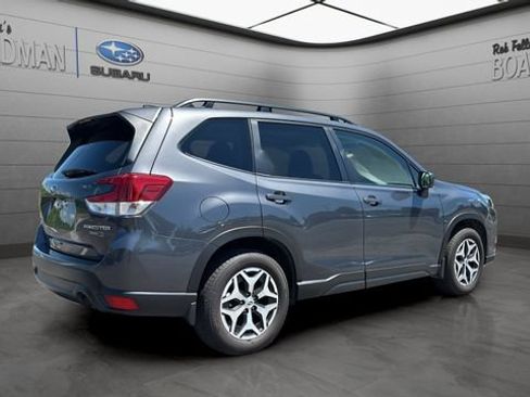 Used 2023 Subaru Forester Premium AWD/4WD image 4